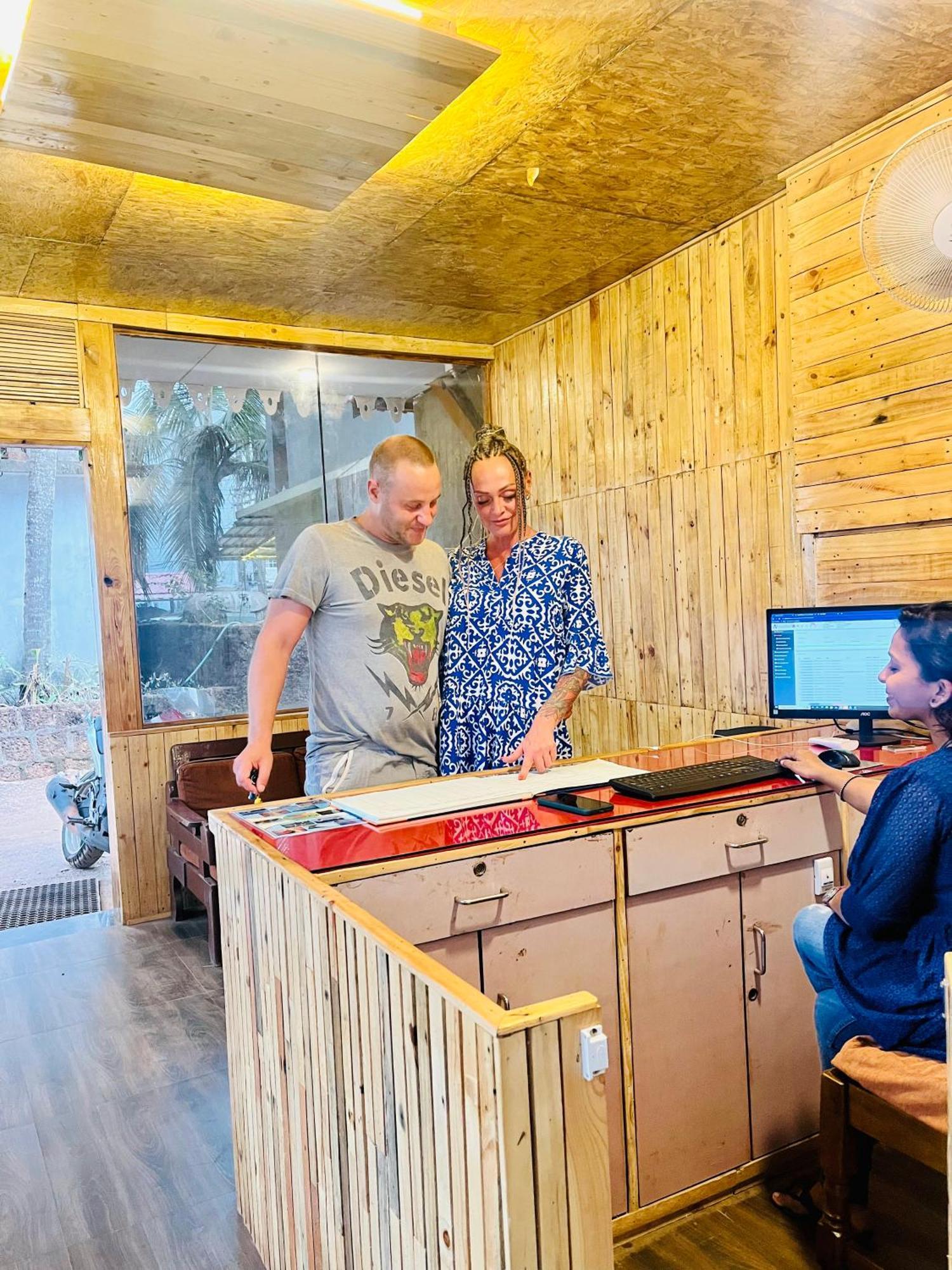 Hotel Pleasure Inn Near Turtle Beach Morjim Manage By Ld Group Of Hospitality מראה חיצוני תמונה