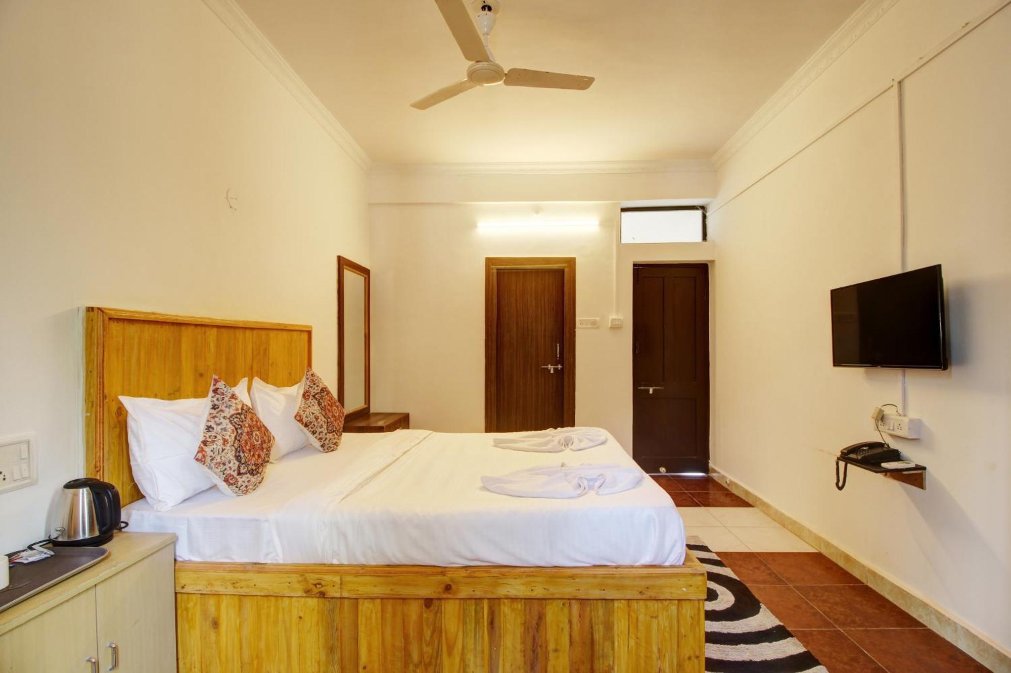 Hotel Pleasure Inn Near Turtle Beach Morjim Manage By Ld Group Of Hospitality מראה חיצוני תמונה